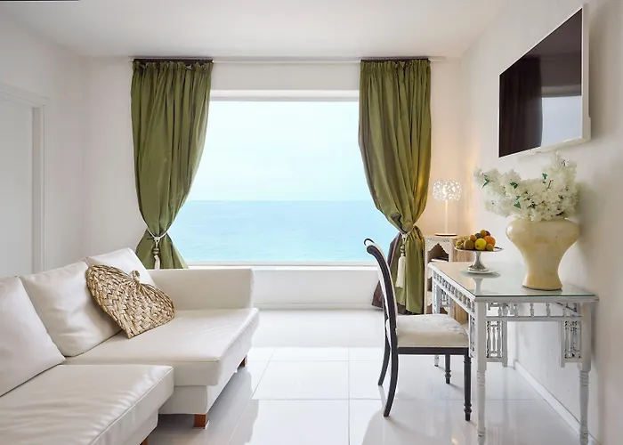 ホテル La Casa E Il Mare, Private Bay マッティナータ